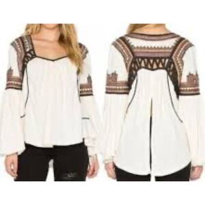 Free People Snow Kisses BOHO Embroidered Bell Sleeve Gypsy Tribal Top SZ Small